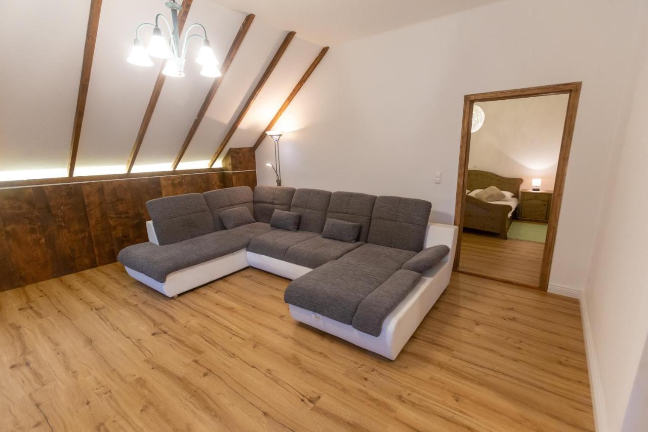 Pferdegut Schloss Treffen Apartments Gortschach  Kültér fotó